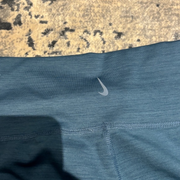 Nike dri-fit leggings never worn size medium - Picture 5 of 9